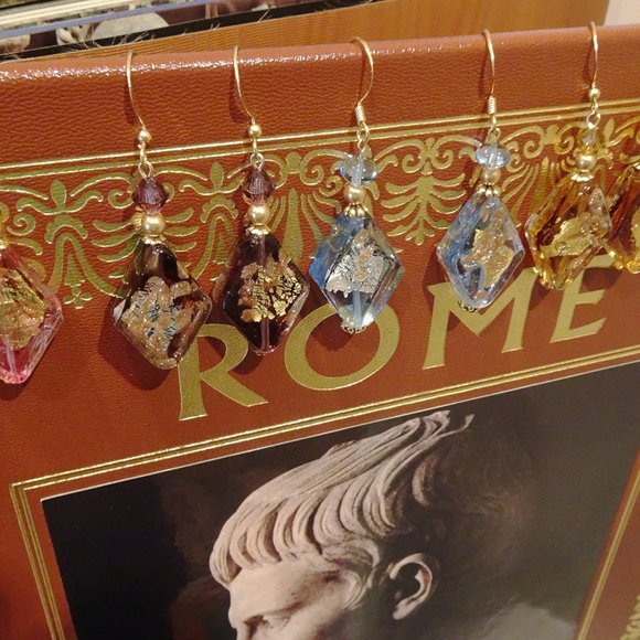 Handcrafted earrings made from diamond-shaped Murano - Picture 6 of 13